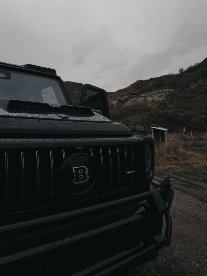 SUV photo